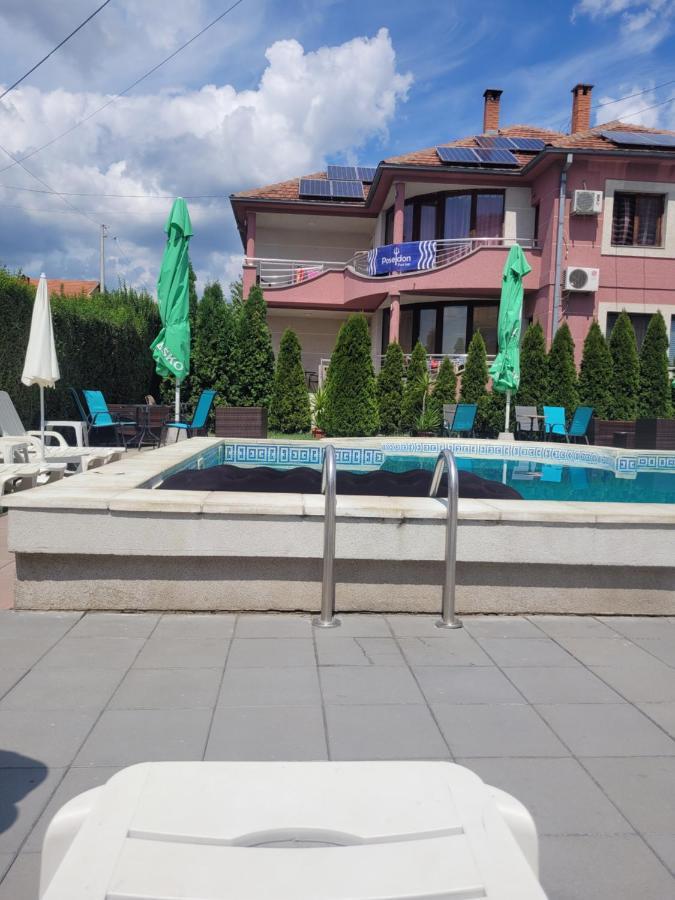 Poseidon Apartment Ni Екстериор снимка