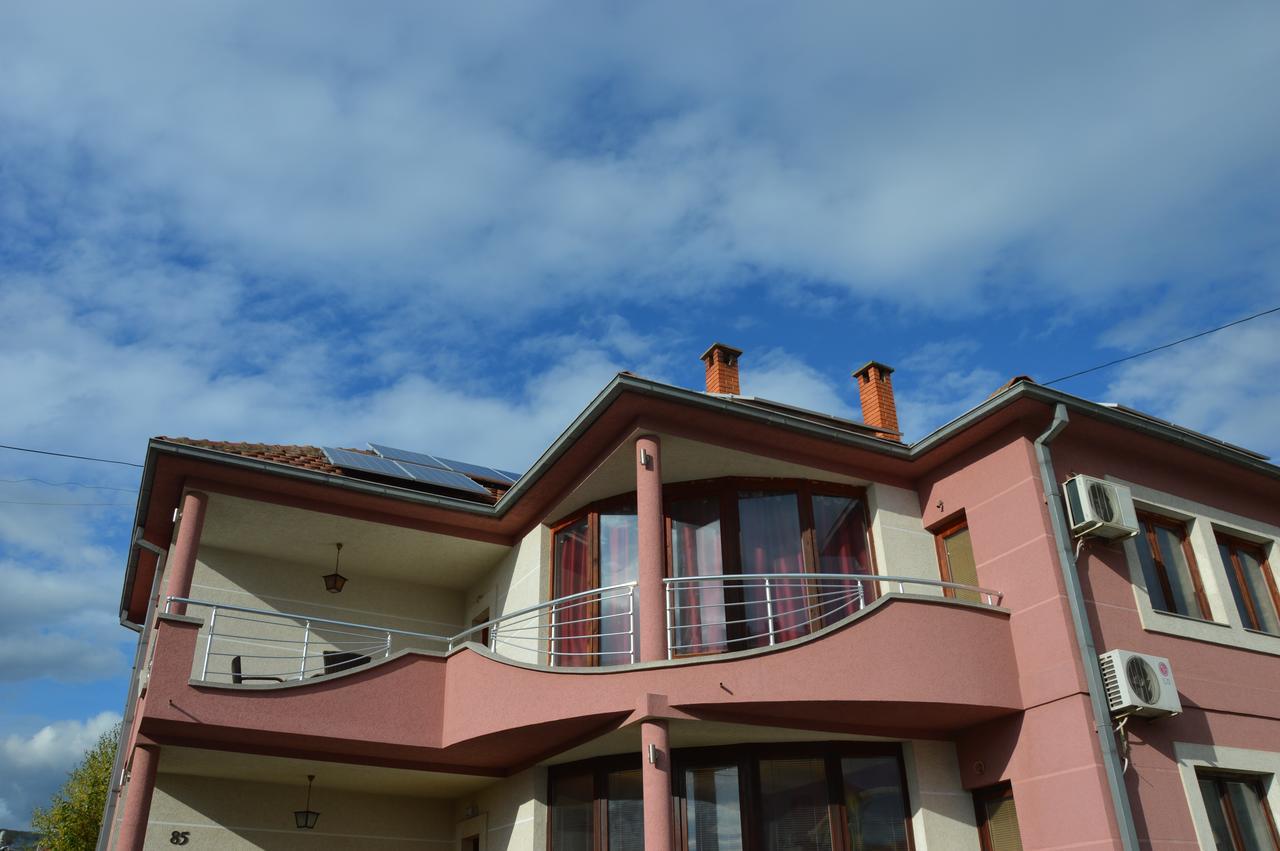 Poseidon Apartment Ni Екстериор снимка