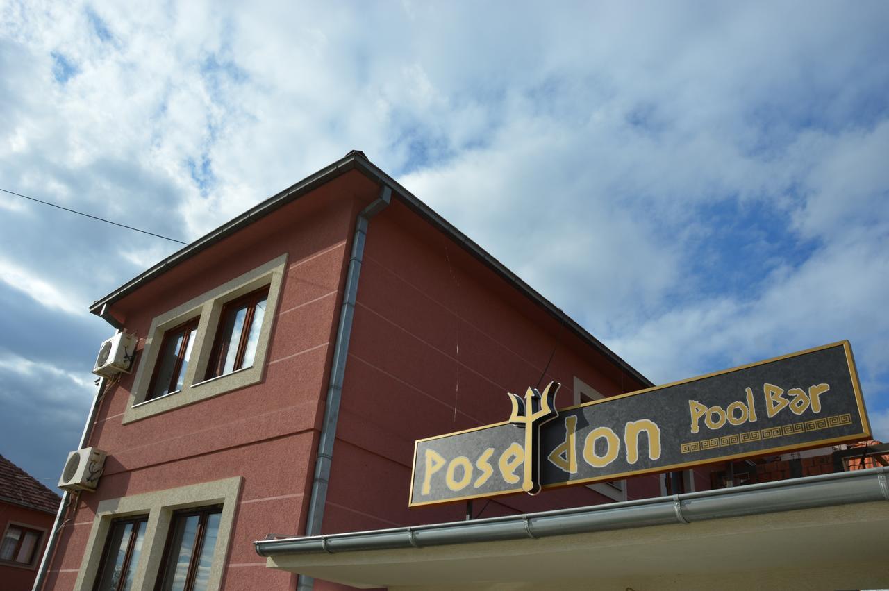 Poseidon Apartment Ni Екстериор снимка